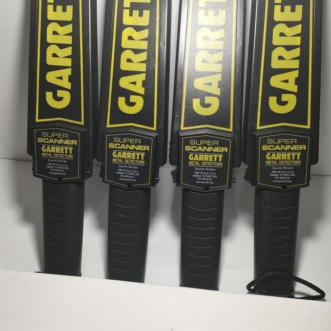 Pendeteksi Logam Garret Metal Detector