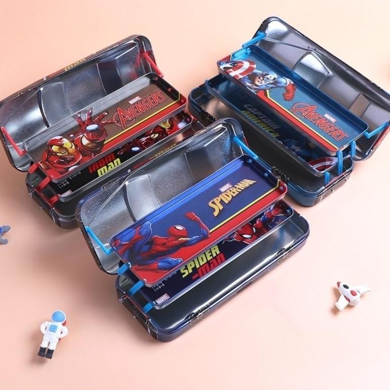 

SALE Tempat Pensil Tiga Lapis Bahan Besi Untuk Anak Laki Laki Spideman Ironman Kotak Pencil Case Mobil Tingkat Susun 3 eH-23