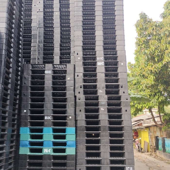 

palet plastik ukuran 110x110x12