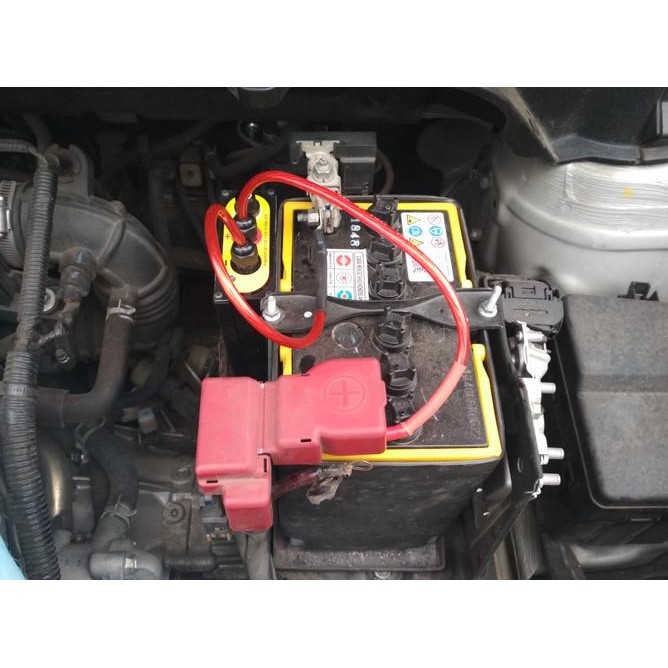 Stabilizer Aki Mobil . Kapasitor Bank