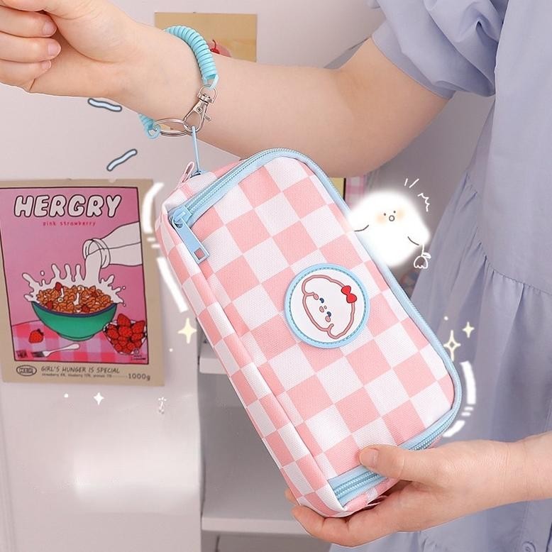 

hj-64 MATOUGUI - Checkered Pencil Case Kotak Pensil Sleting Besar Korea Lucu Tempat Penyimpanan Pencil Case Terlaris