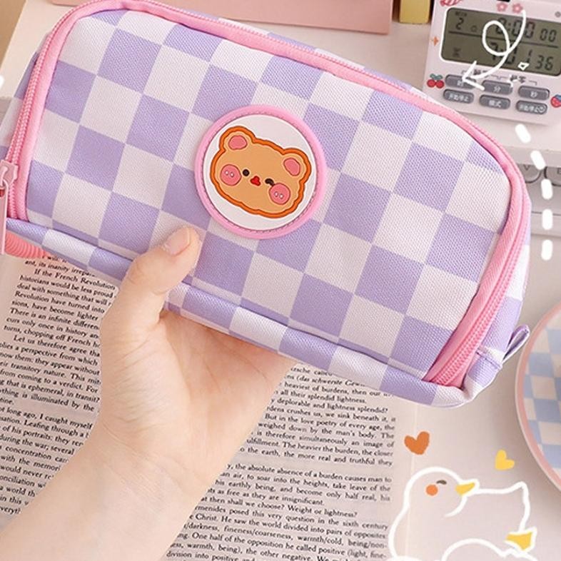 

fbx-4 Tempat Pensil Motif Kotak Pensil Kartun Beruang Sleting Korea Aesthetic Lucu Import / Pencil Case/Premium/Plaid / Zipper/ Kompartmen/ Imut/Kotak/ Cute Berkualitas