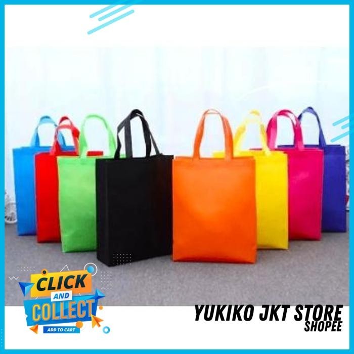 

TAS KANTONG SPUNBOND GOODIE BAG SOUVENIR POLOS BINGKISAN ULANG TAHUN HAJATAN 30 X 40 X 10 CM MURAH PALING DICARI