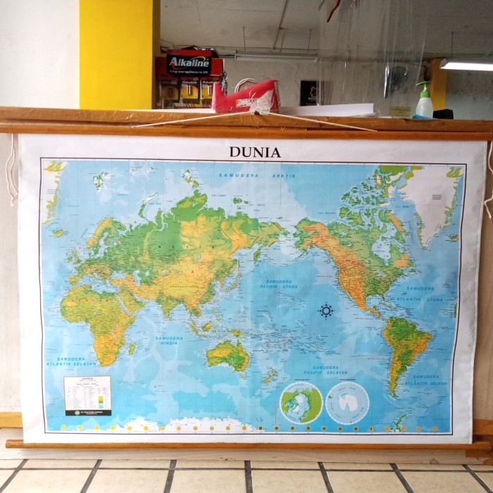Ars Peta Dunia Pyhsical Gantung 127X93