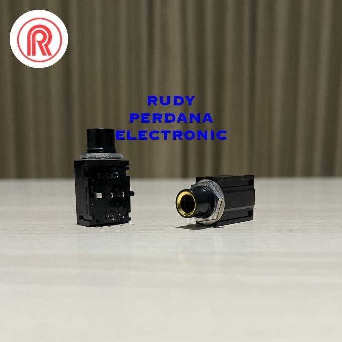 ~@~@~@~@] SOCKET SOKET AKAI 6.5 MM STEREO 7P 7 PIN PANEL BODI SEGI KOTAK GOLD