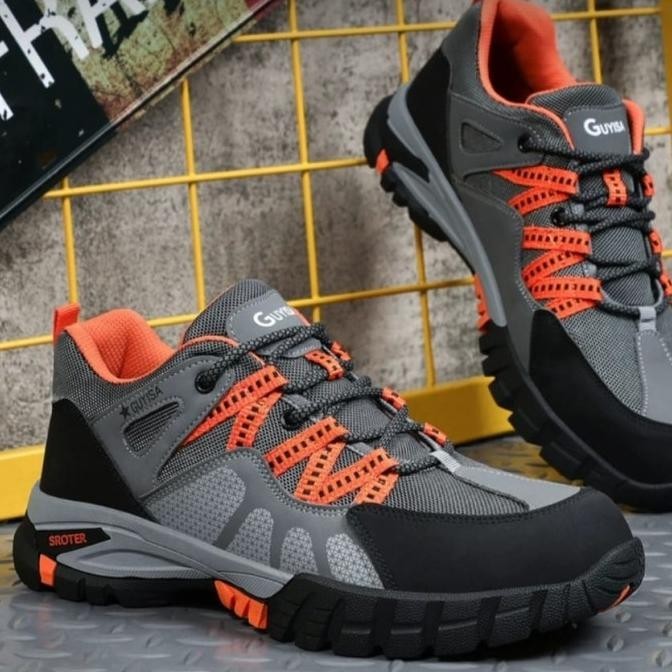 Sepatu Safety Sporty Guyisa Grey 110 Ujung Besi Import Pria Wanita  Ready