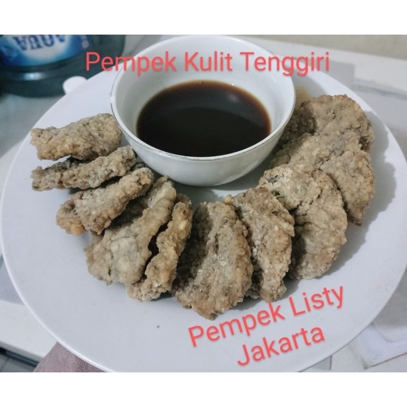 

PEMPEK KULIT IKAN TENGGIRI 5 PCS + CUKO PEKAT HITAM KHAS PALEMBANG ASLI PALEMBANG