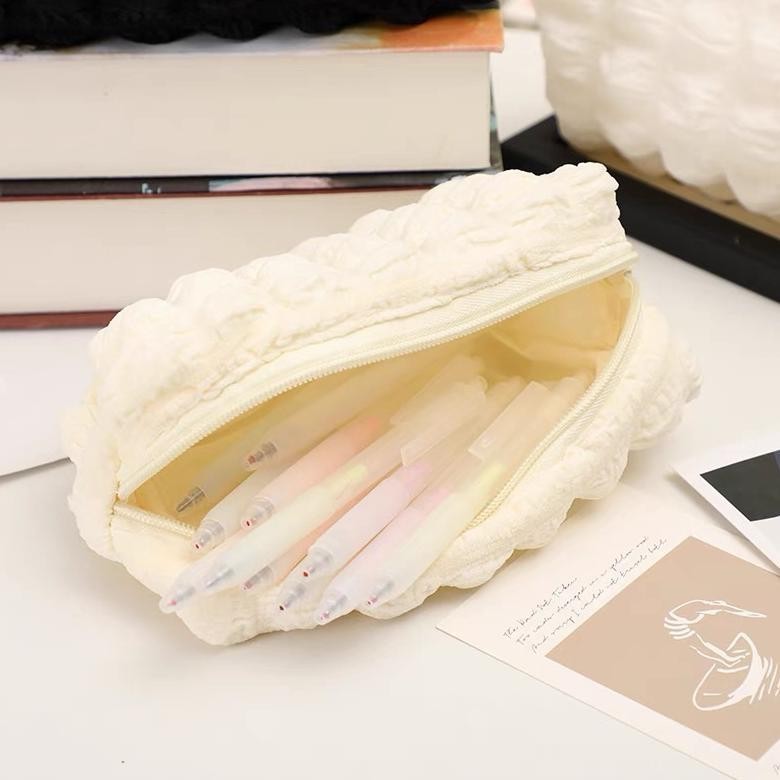 

Racun Shopee Little Daisy | Crumpled Grid Pencil Case /Tempat Pensil Empuk Lembut / Korean Pencil Case Import / Tempat Pensil Aesthetic Korean Style Et-98