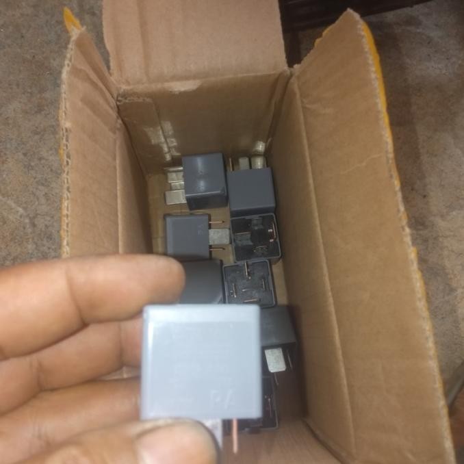 Relay Fomoco Ford 70 Amper Original Abu Abu High Quality