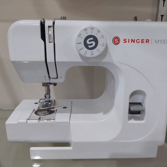 Mesin Jahit Singer Portable Type M1005