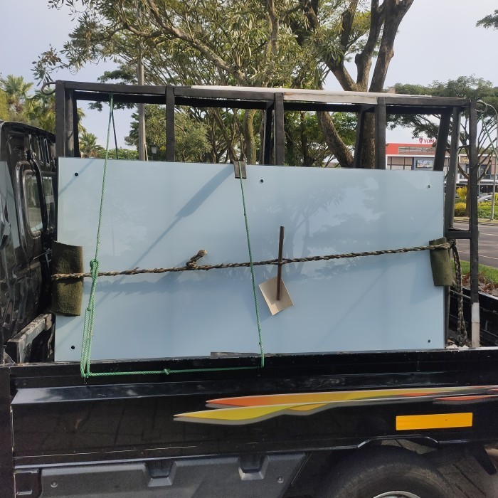 

papan tulis kaca glassboard tempered 180*120 8mm