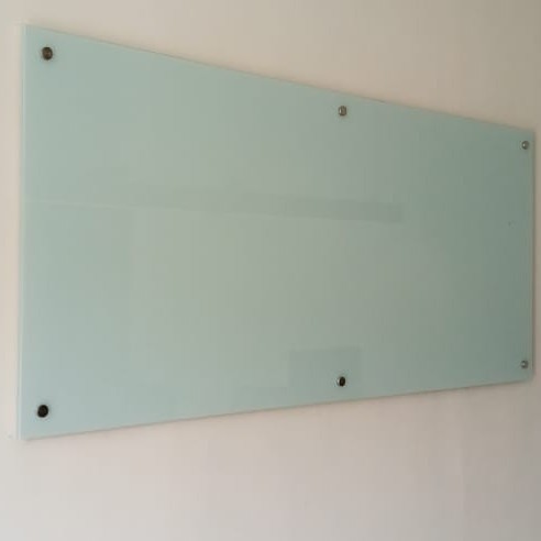 

glassboard 150 x 100