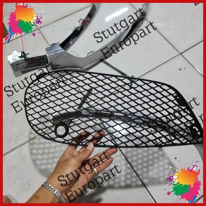 (STG) GRILL BAWAH KIRI BUMPER DEPAN MERCY C250 W205 A2058852523 ORI