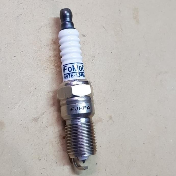 

Busi / Spark Plug Ford Focus Dan Ford Escape 3000Cc