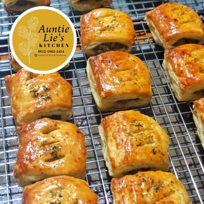 

Mini Picnicroll Saujics Brood (Sosis Brood) Pork/babi