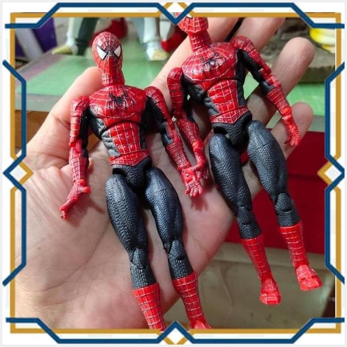 [R28] FIGURE SPIDERMAN TOYBIZ 2003