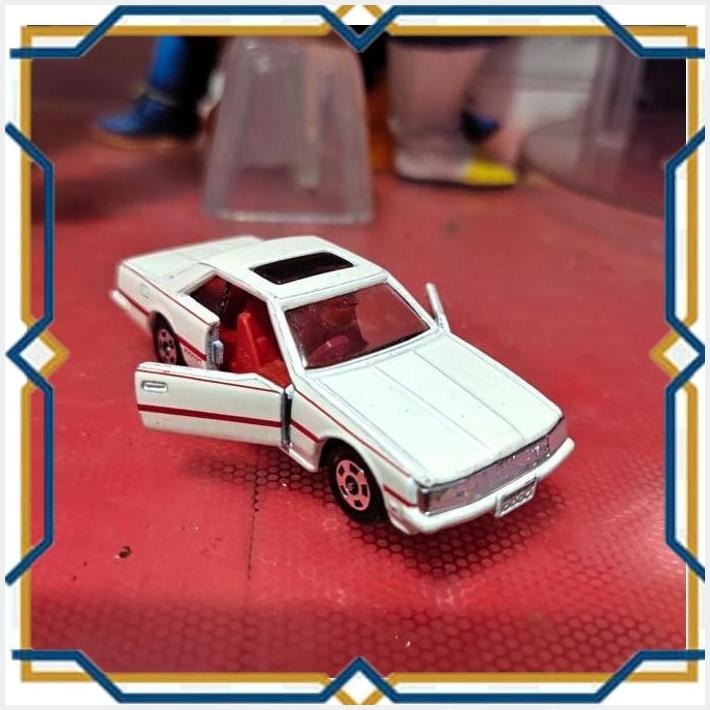 [R28] TOMICA NISSAN SKYLINE 2000GT-ES 1/65 JAPAN