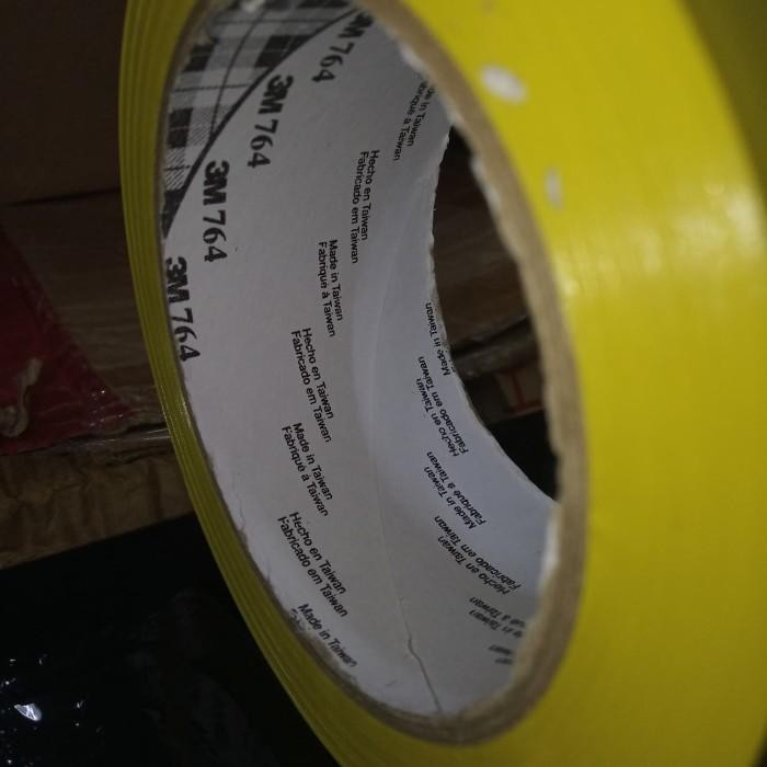 

Floor Marking/Line Tape 3M 764 Kuning 2" X 33M