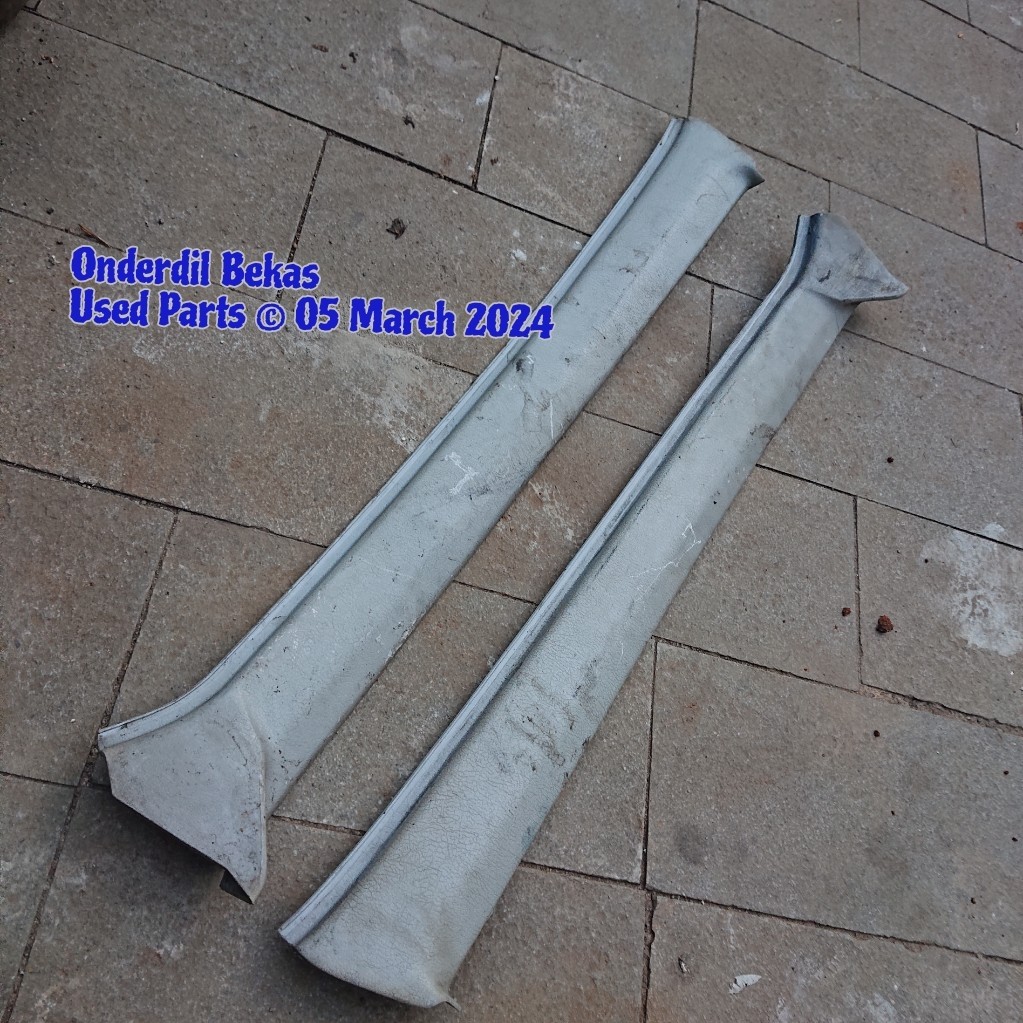 cover pilar A ford laser gl