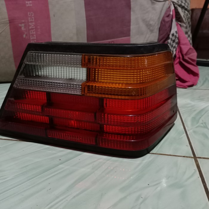 Menarik Stop Lamp Lampu Belakang Mercedes Benz W124