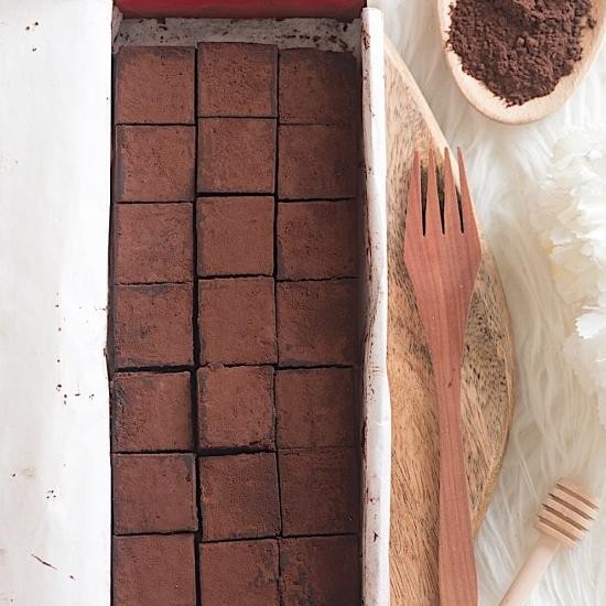 

Nama Chocolate Standard Box