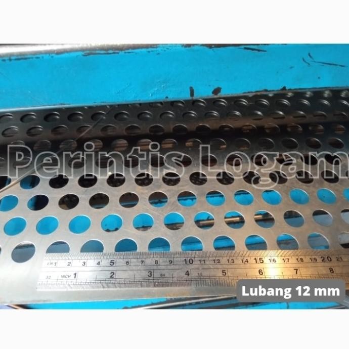 Plat Lubang Besi Perforated 0.8 Mm Lubang 12 Mm 1.2 X 2.4 M | Material