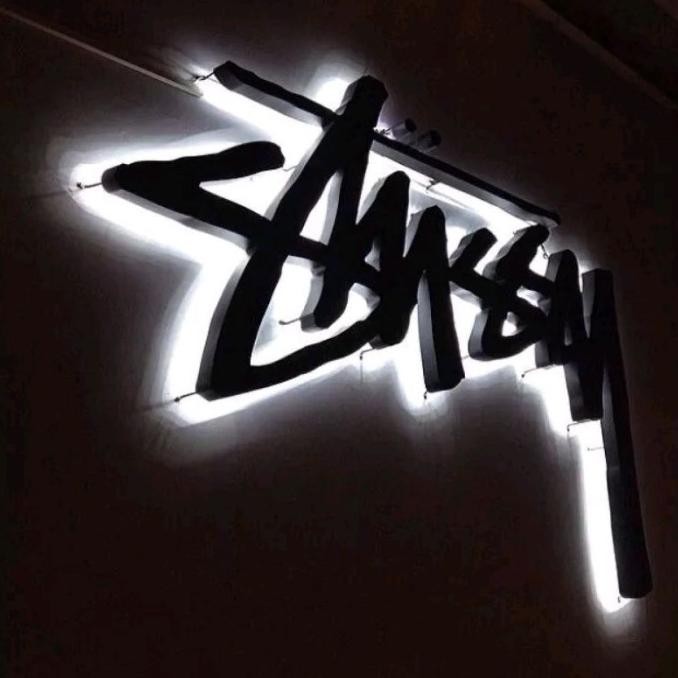 Hiasan Dinding / Logo Stussy Timbul Lampu Tidur /Kamar Cowok Aesthetic /Dekorasi Kamar Cowok Sayouwo