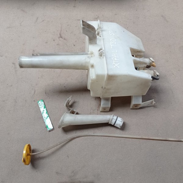 Tabung Tempat Air Washer Wiper Depan Plus Motornya Nissan X-Trail Xtrail T30 St Qr25 Asli Original