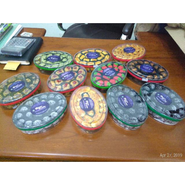 

Kue Kering Lebaran Yona Cookies Kaastangel