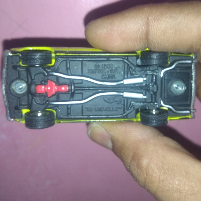 FLASH SALE HOT WHEELS BLACK BOX 1969 CHEVROLET CHEVELLE LOOSE PACK TERLARIS