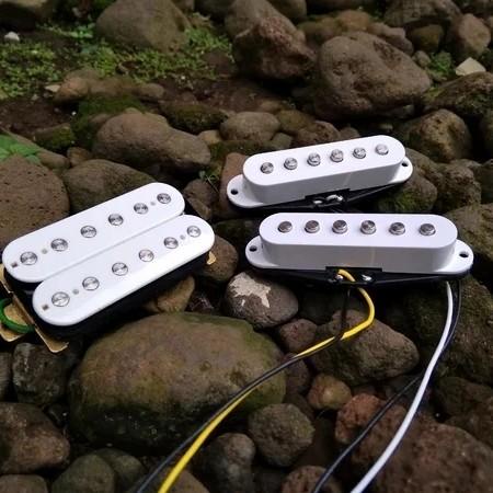 Pickup Gitar HSS Fender Original Squier Stratocaster HSS SSH