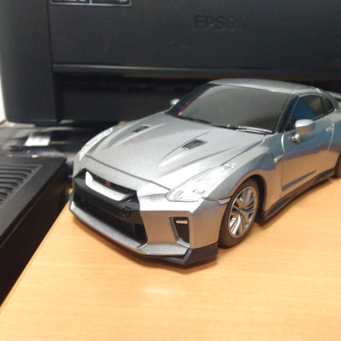 Nissan GT-R (R35) grey - Mobil RC Toy tapi premium