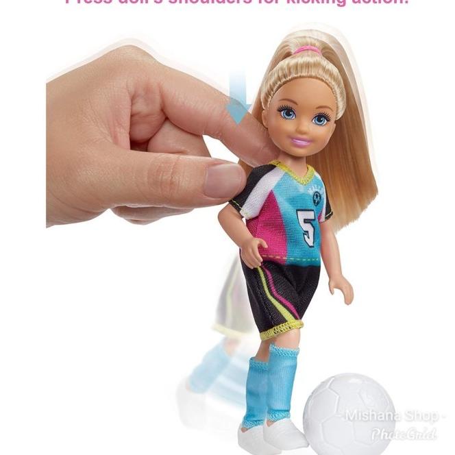Terbaru Lapangan Bola Rumah Boneka Barbie Club Chelsea Doll Dengan Pet