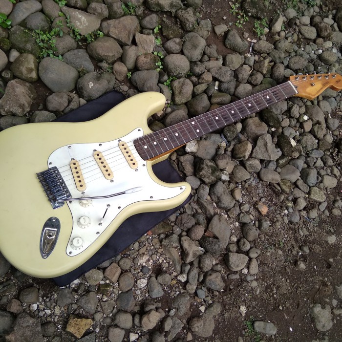 Squier By Fender Stratocaster Mexico 1993