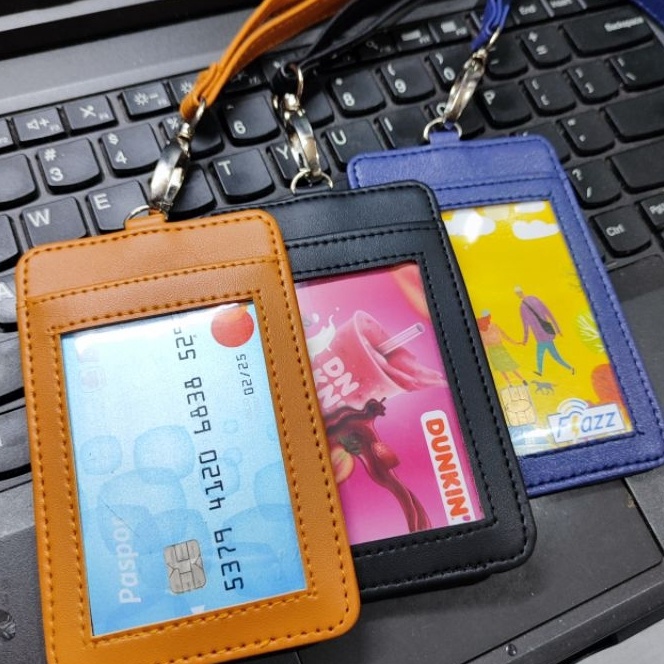 

(➤ I❣4X> GANTUNGAN ID CARD KULIT SINTETIS 3 SLOT KARTU DENGAN TALI/ kekiniian..!