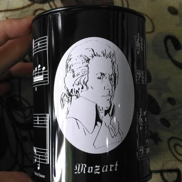 

Segera Dapatkan Mozart pen holder and coin bank