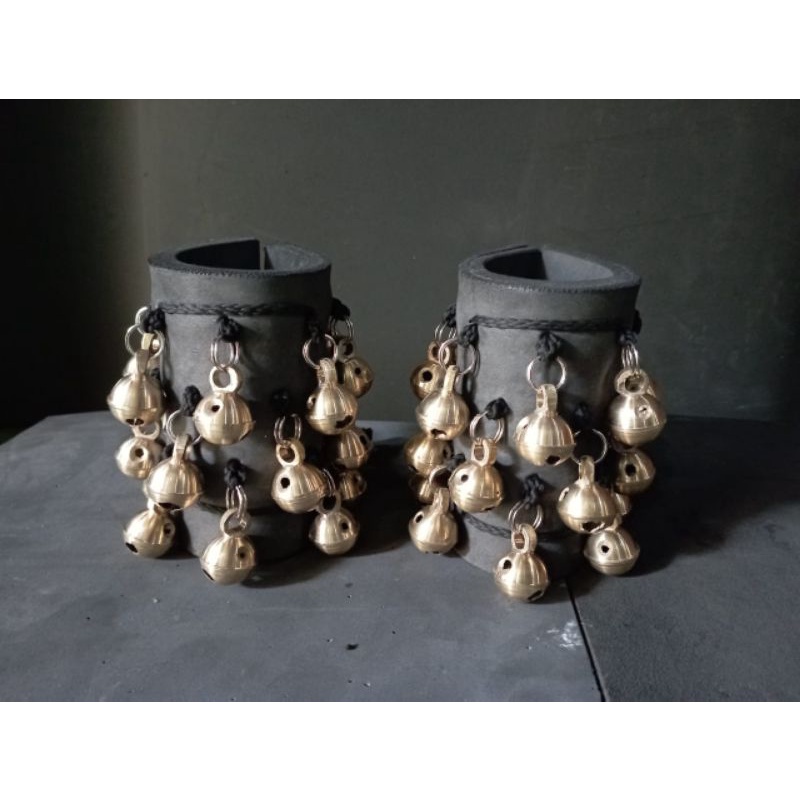 QUM 1 PASANG GELANG KRINCING GEDRUK ISI @20 F81