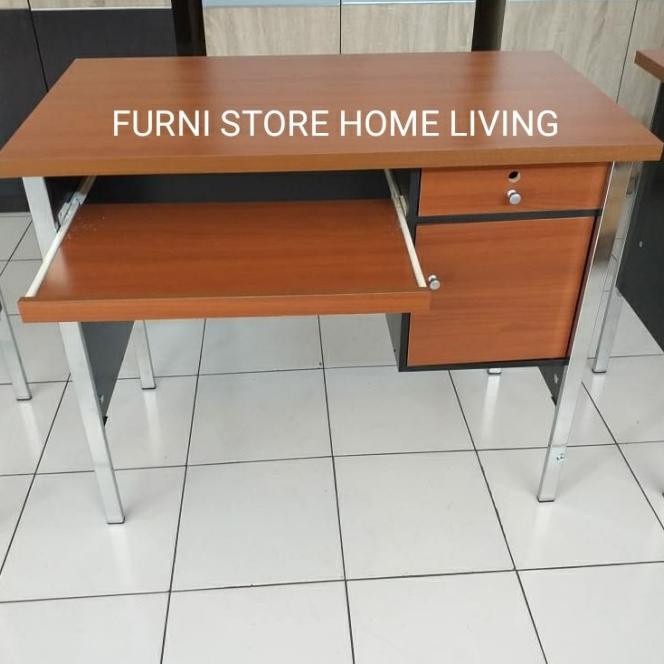 Meja Komputer Minimalis Kaki Besi Stainless Kayu Panel Tebal Mc 551