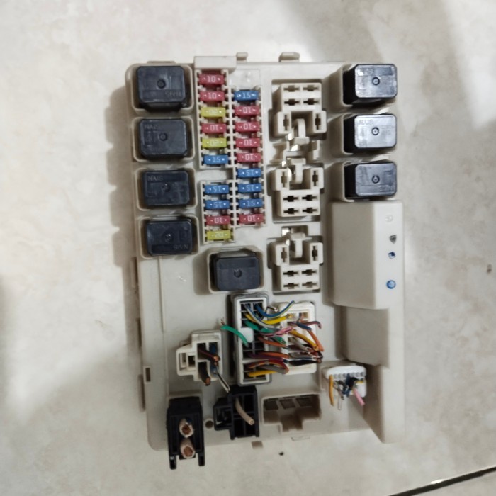 Ipdm Nissan Elgrand E51 Sparepart Mobil