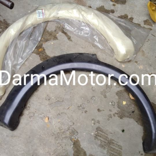 FENDER BELAKANG MITSUBISHI KUDA SPOILER murmer