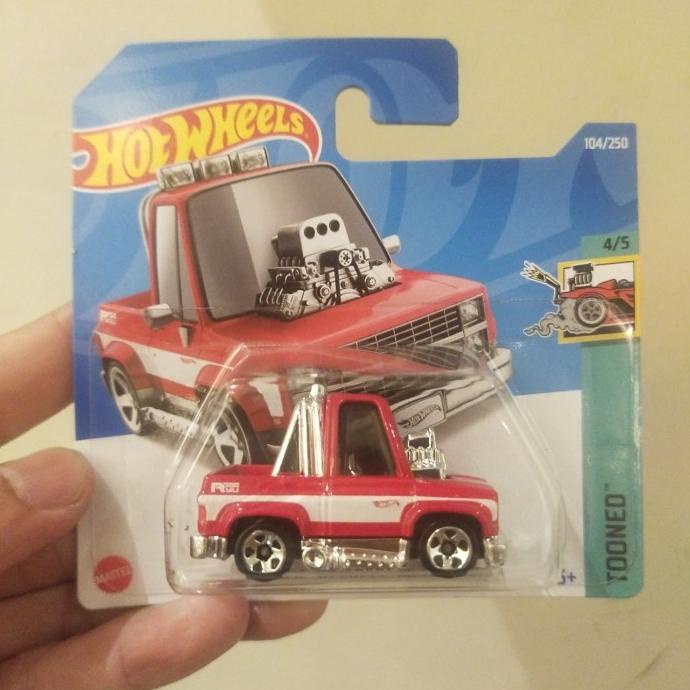 Hotwheels Chevy Silverado Tooned (Bantet)