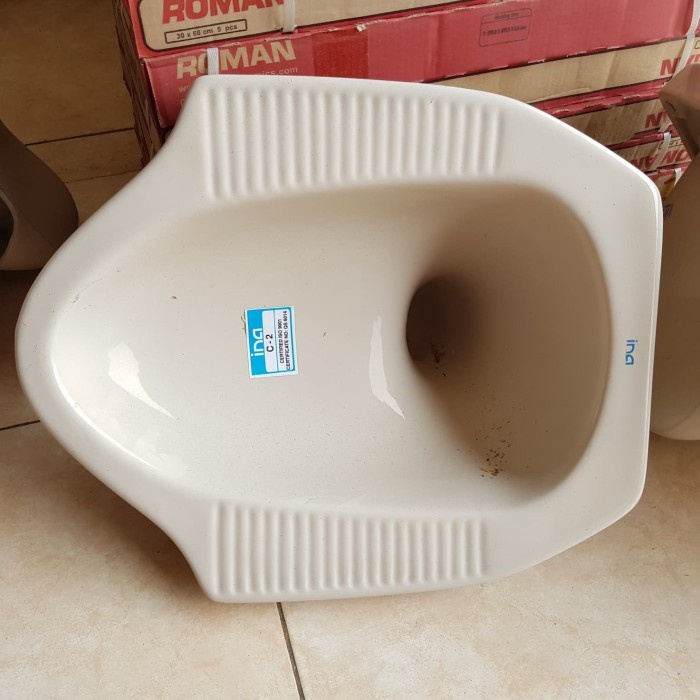 Kloset Jongkok INA Warna Putih