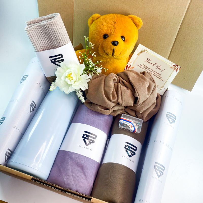 

HADIAH ULANG TAHUN JOGJA/ HAMPERS HIJAB MURAH/ HAMPERS MURAH JOGJA/ HAMPERS JILBAB BELLA SQUARE/ HAMPERS ULANG TAHUN CEWE/ GIFT BOX HAMPERS JILBAB SEGIEMPAT BELLA SQUARE/ KADO