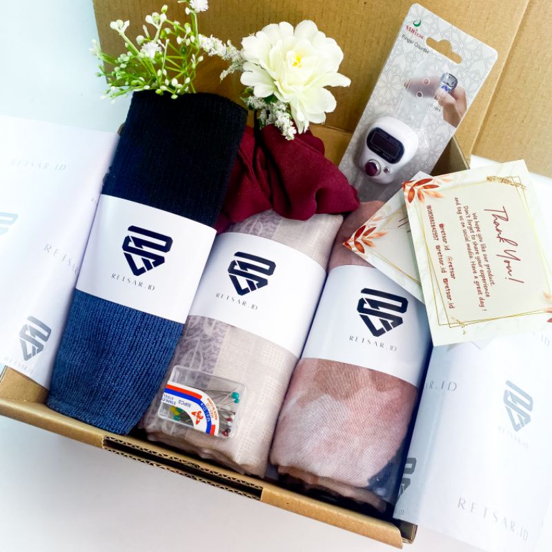 

GIFT KADO HAMPERS HADIAH ULANG TAHUN/ HAMPERS HIJAB GIFT SOUVENIR WISUDA/ HAMPERS GIFT BOX MURAH/ HAMPERS UNTUK CEWE/ KADO WISUDA BUAT PACAR/ HAMPERS UNTUK LEBARAN/HAMPERS JILBAB MOTIF