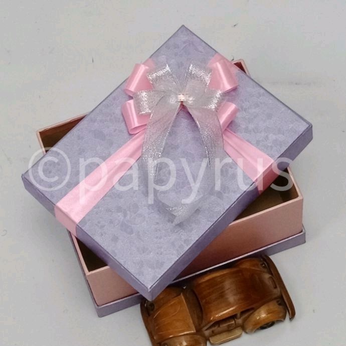 

PAPYRUS Sandwich 15x20 Tinggi 10cm Kotak Kado Gift Box Hadiah