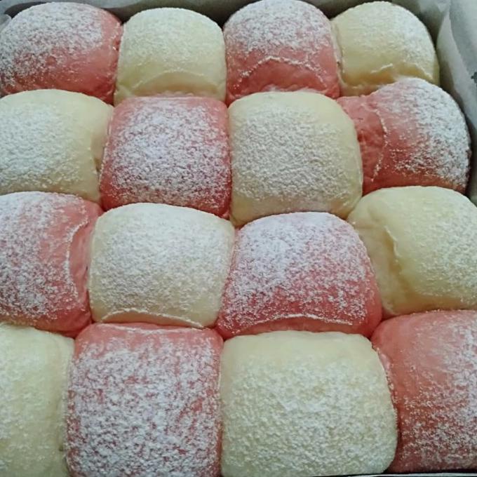 

japanese soft milk red white/roti sobek jepang