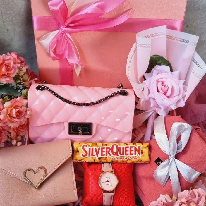 

DYKH2531 Terbaru PREMIUM Kado Tas Cewek / Hampers Ultah Cewek / Hadiah Pacar