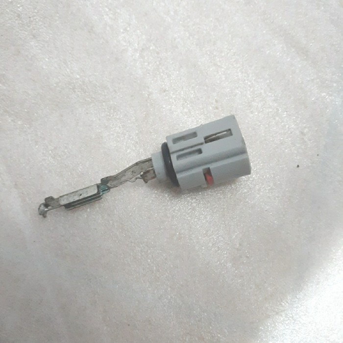 Switch Sensor Tabung Minyak Rem Mobil Universal Toyota Daihatsu Suzuki Kode Br05