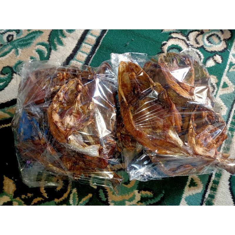 

ikan salai baung laut 500gr (kering)