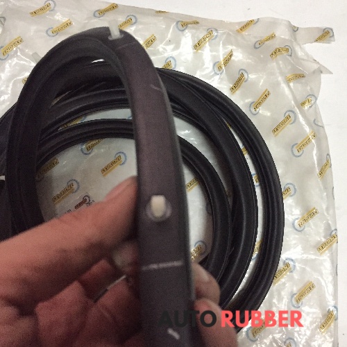 Karet Pintu Kijang Super terlaris